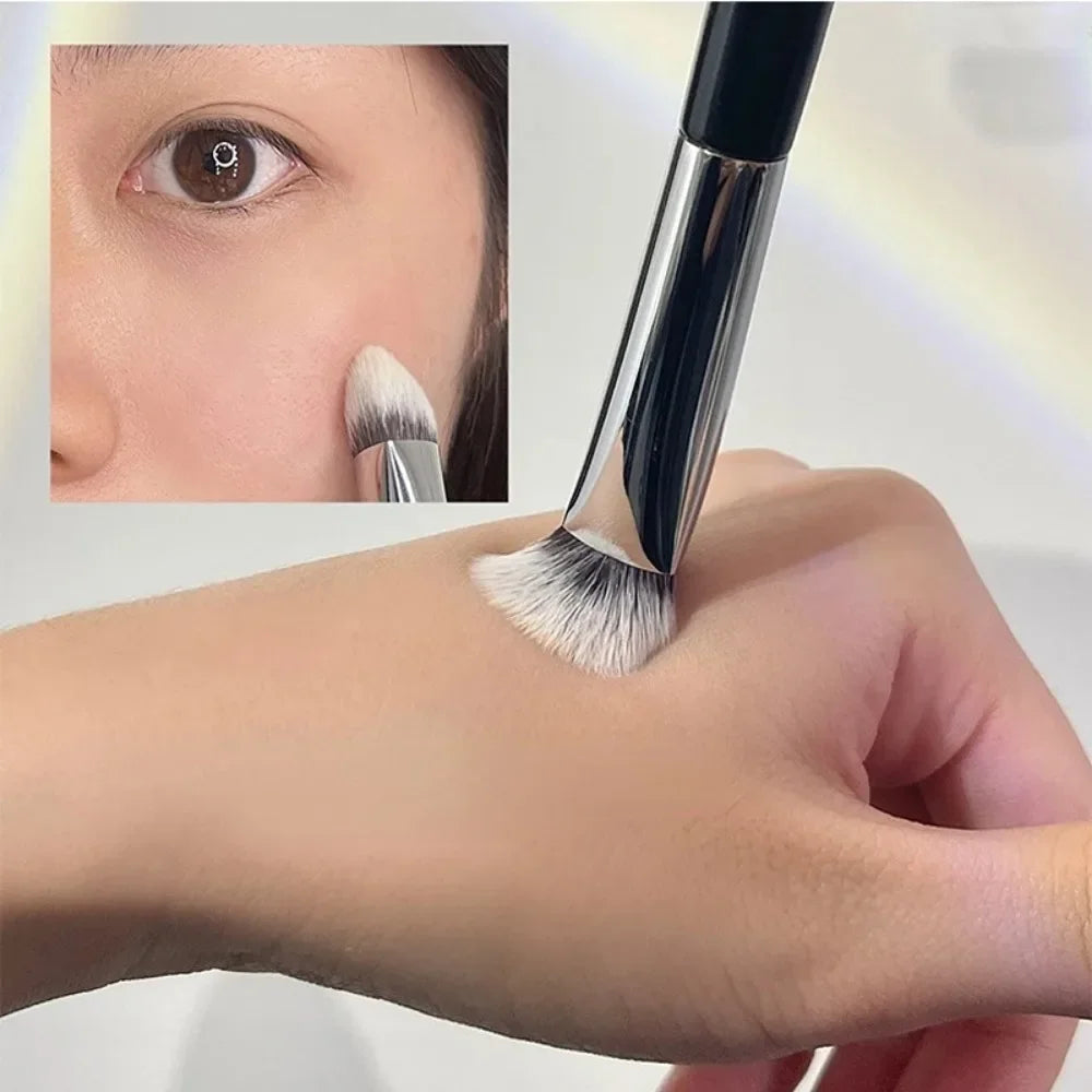1PC Beauty Brush CosmeticSlope Karsyngirl  Makeup Brushes Three-sided Foundation Concealer Brush Tool Contour Highlight Detail